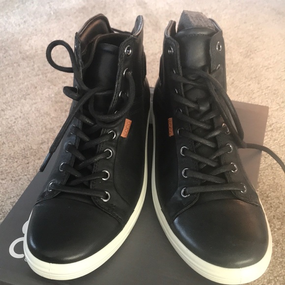 Ecco Shoes - Ecco Women’s Black Soft High Tops in 8/8.5